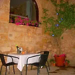 Portal Del Matarrana Valjunquera