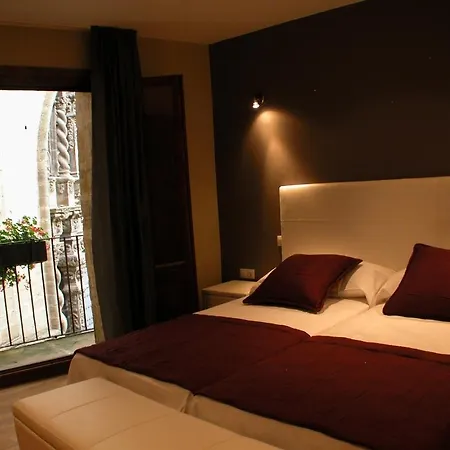 Portal Del Matarrana 3* Valjunquera