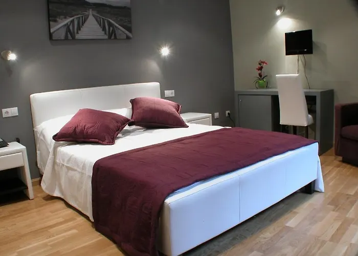 Portal Del Matarrana Valjunquera